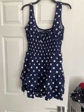 Vici navy Polka dot dress size large. L